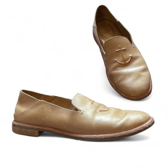 Sperry Tan Loafers with Anchor Design - Picture 2 of 6